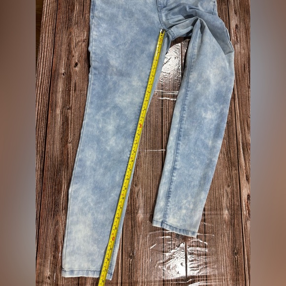 Attention Super Skinny Light Wash Blue Jeans Acid Wash Look Women's Size 4 - Picture 4 of 6